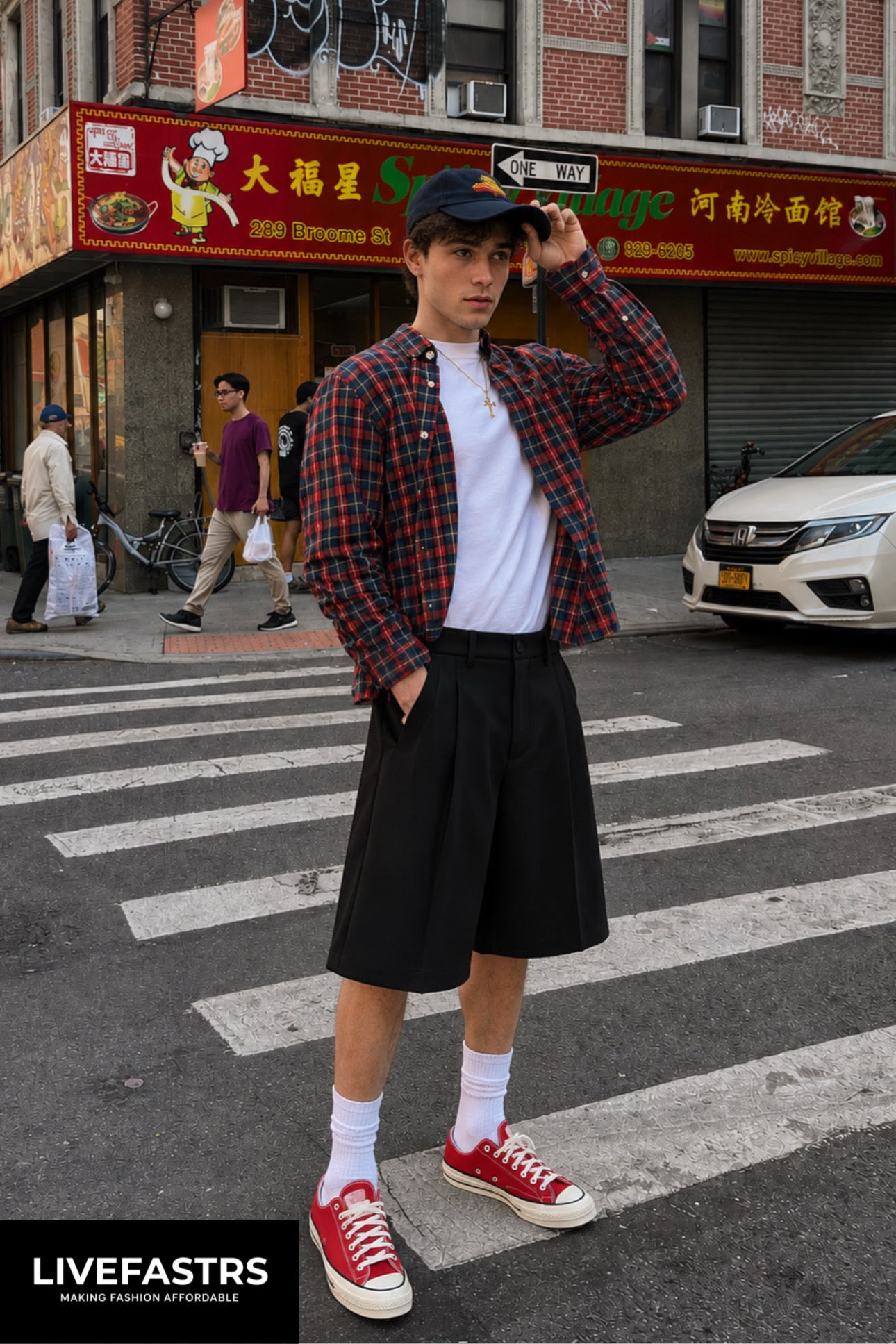 Pleated High-Waist Baggy Shorts